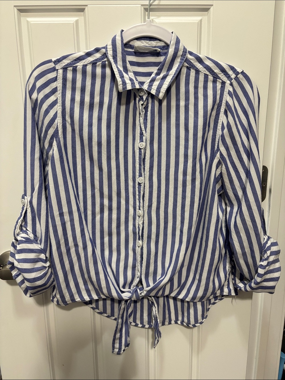 beachlunchlounge Striped Blue and White Tie-Front Button-Up Shirt